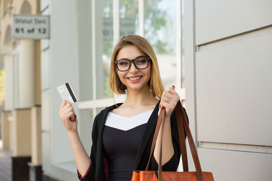when a person gets a cash advance on his credit card the person can expect to